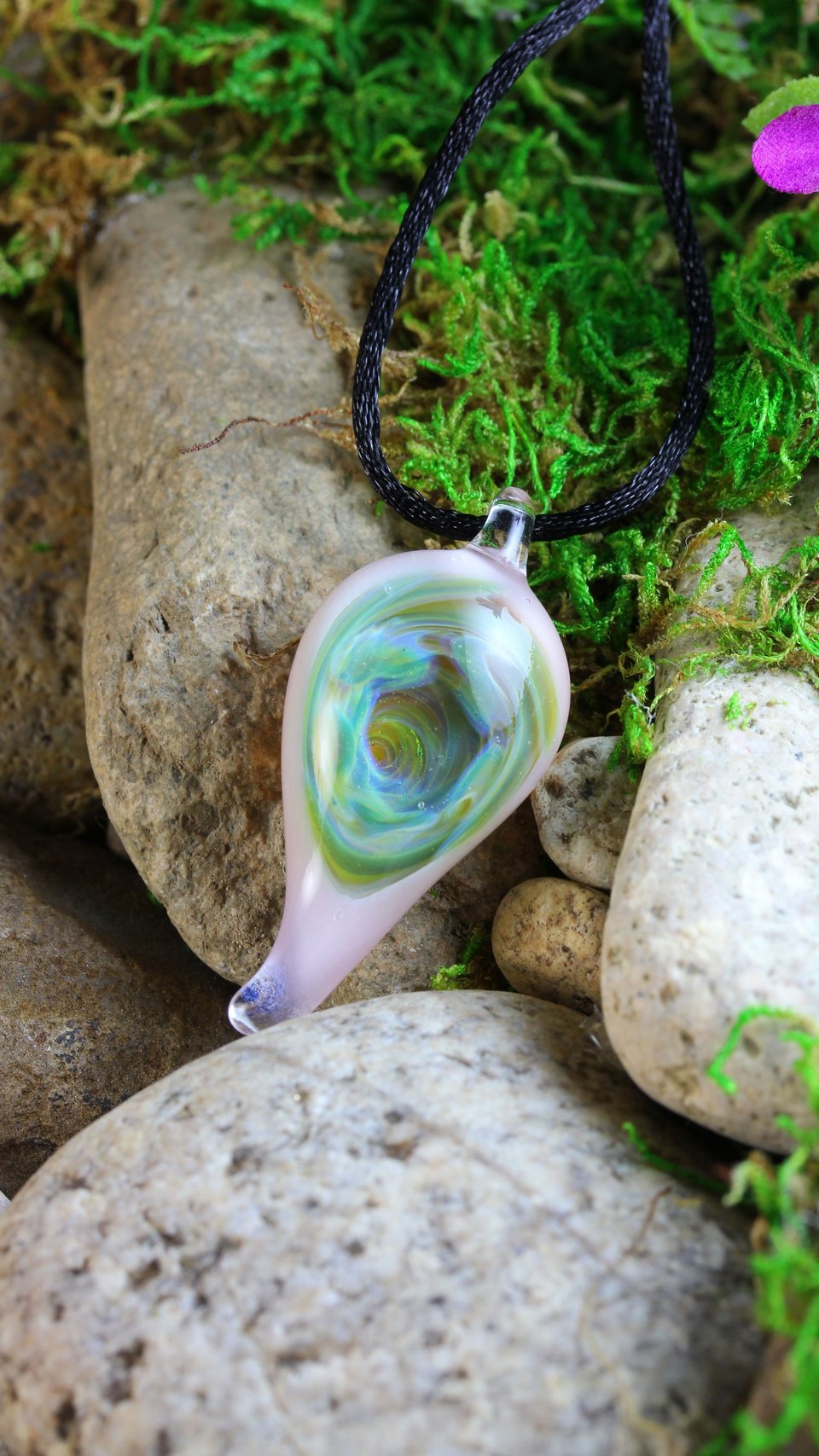 Infinity Lampwork Pendant // Boro/Borosilicate Glass Necklace // Iridescent Light Rainbow Flecks, Pink // Z1088