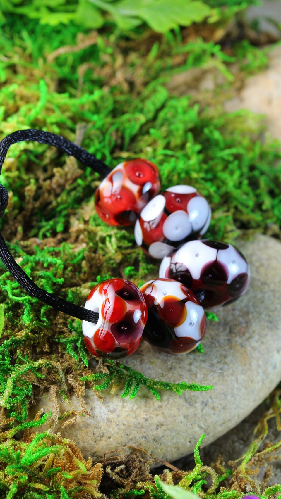 5 Loose Lampwork Rondelle Beads // Soft/Effetre Moretti Glass // Red, White, Black, Retro, Small to Large // Z811